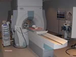 Photographie d'un équipement d'IRM (imagerie par résonnance magnétique)
