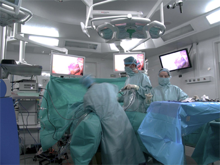 Operation Chirurgicale par coelioscopie - Hopital Paul Brousse - Decembre 2013